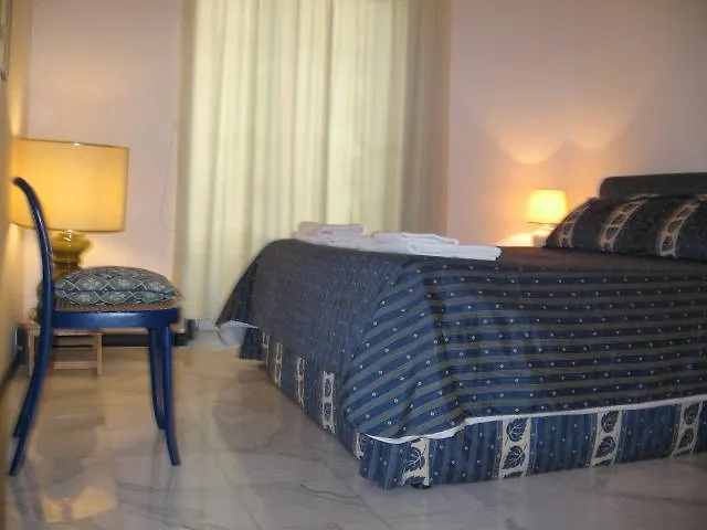 2 Be Colosseo فندق مبيت وإفطار 3*