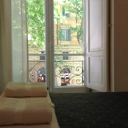 B&B 2 Be Colosseo 3*